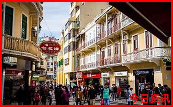 避暑胜地什么意思
